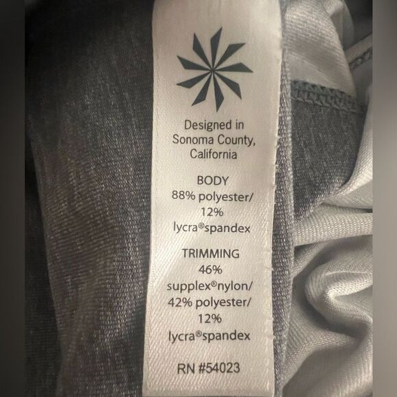 Athleta Women's Gray/White Tropical Flow Floral Chaturanga Yoga Leggings, Size M - Picture 7 of 8